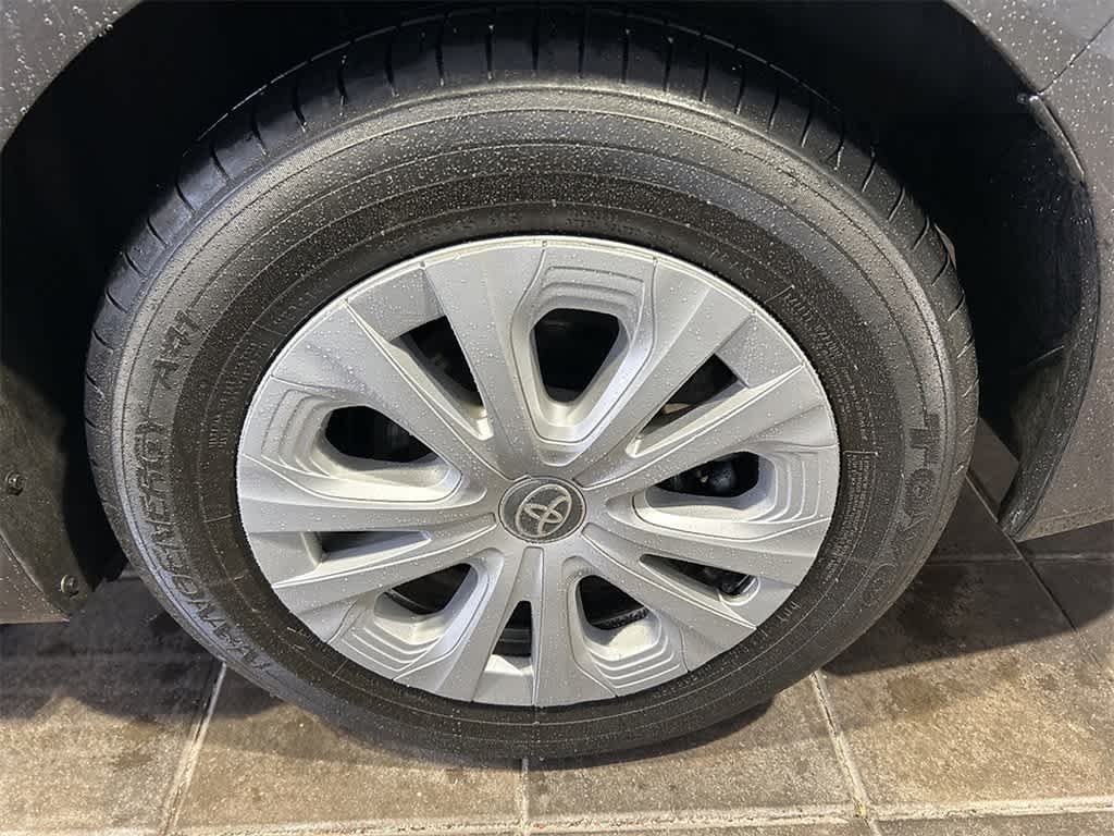 2022 Toyota Prius LE