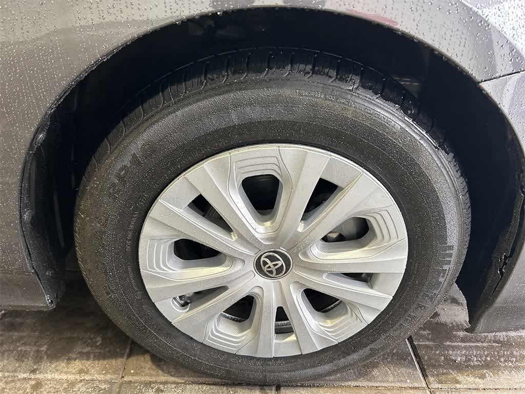 2022 Toyota Prius LE
