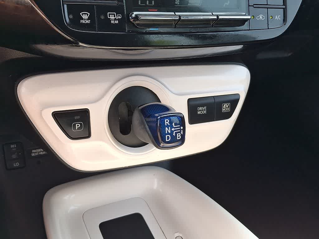 2016 Toyota Prius Four Touring