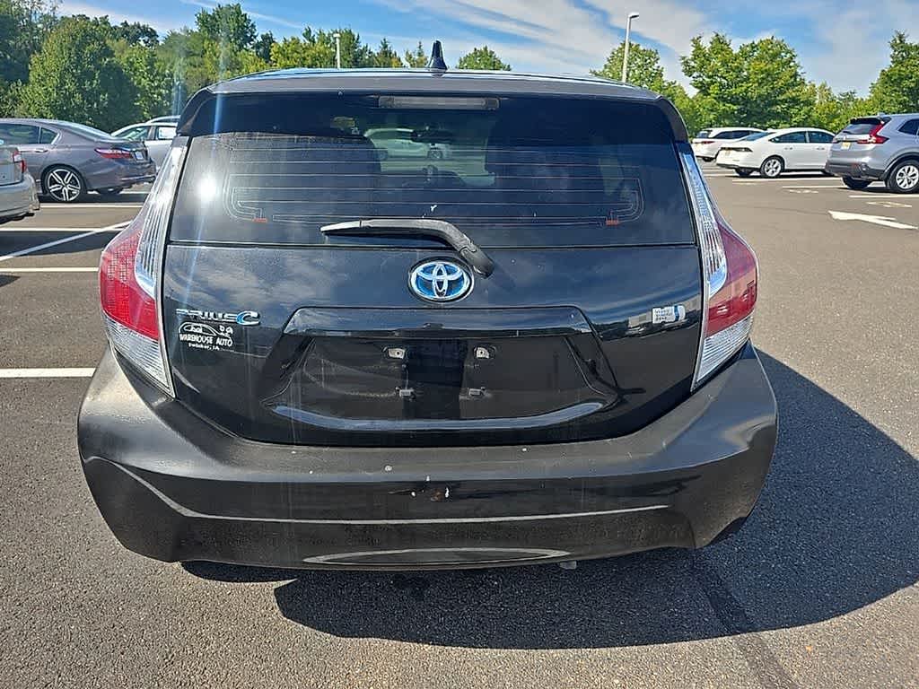 2016 Toyota Prius c Two