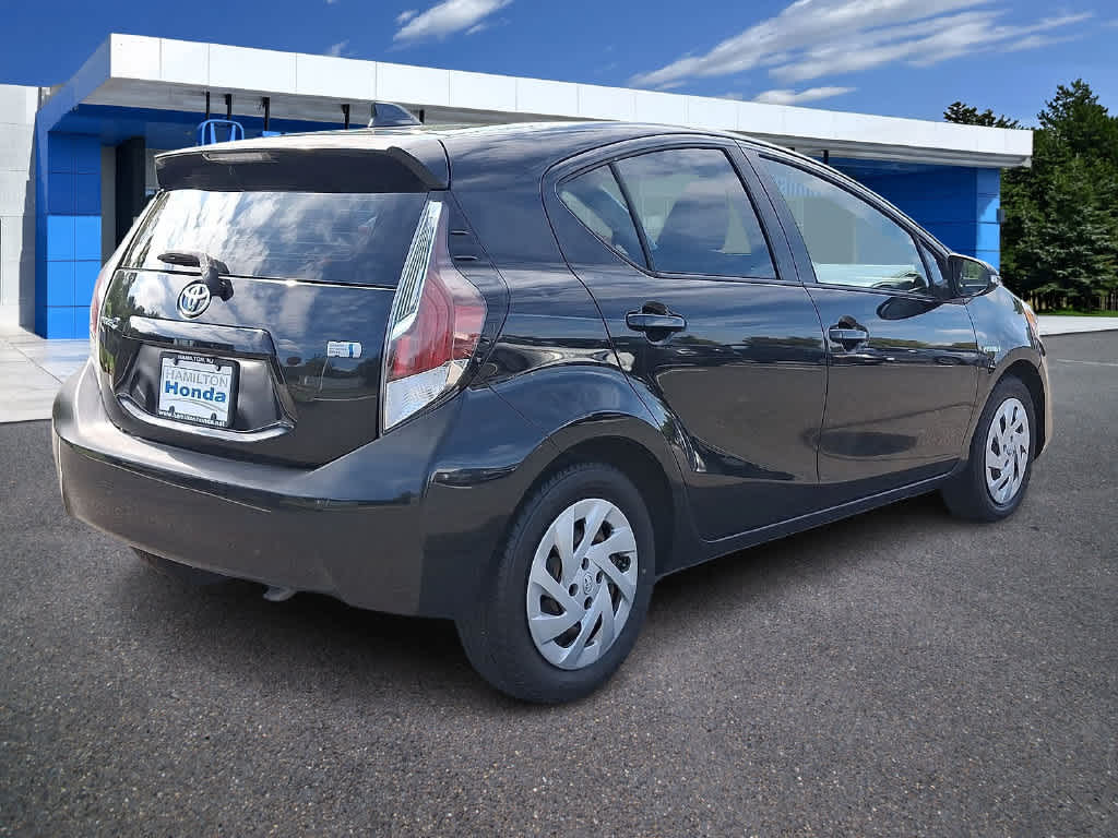 2016 Toyota Prius c Two
