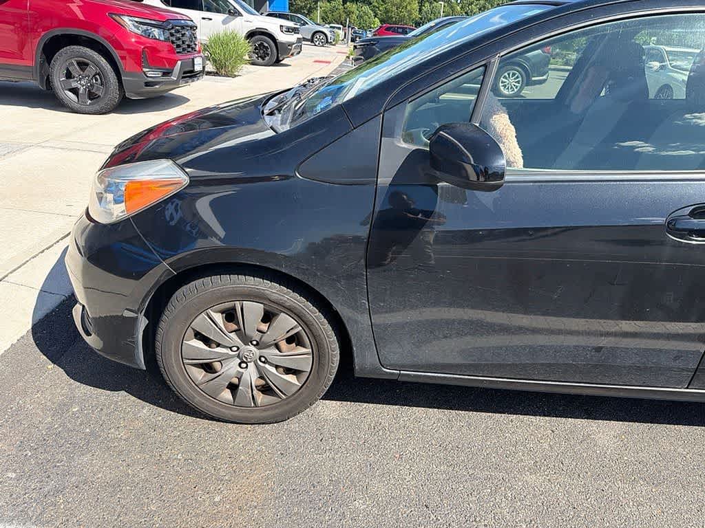 2013 Toyota Yaris LE