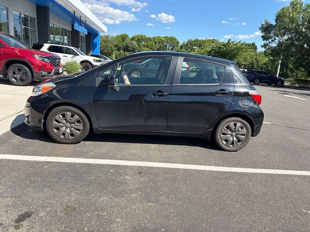2013 Toyota Yaris LE