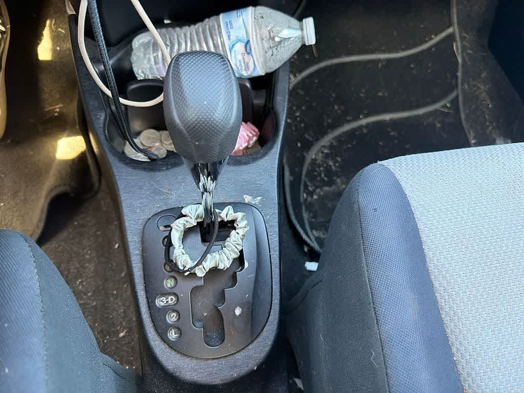 2013 Toyota Yaris LE