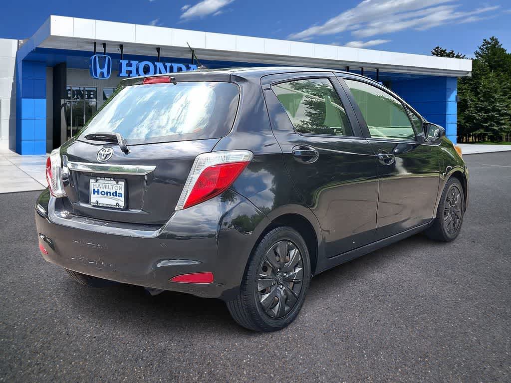 2013 Toyota Yaris LE