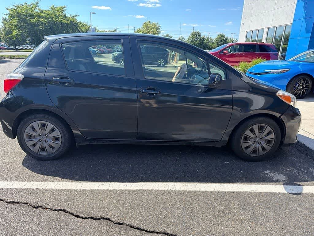 2013 Toyota Yaris LE