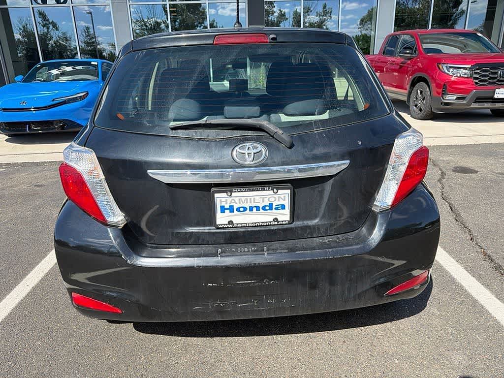 2013 Toyota Yaris LE