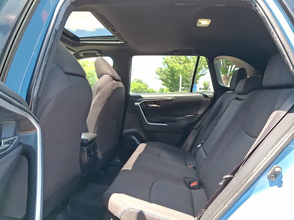 2022 Toyota RAV4 Hybrid SE