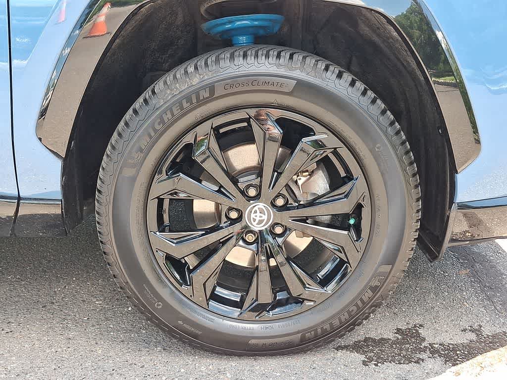 2022 Toyota RAV4 Hybrid SE