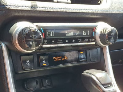 2022 Toyota RAV4 Hybrid SE