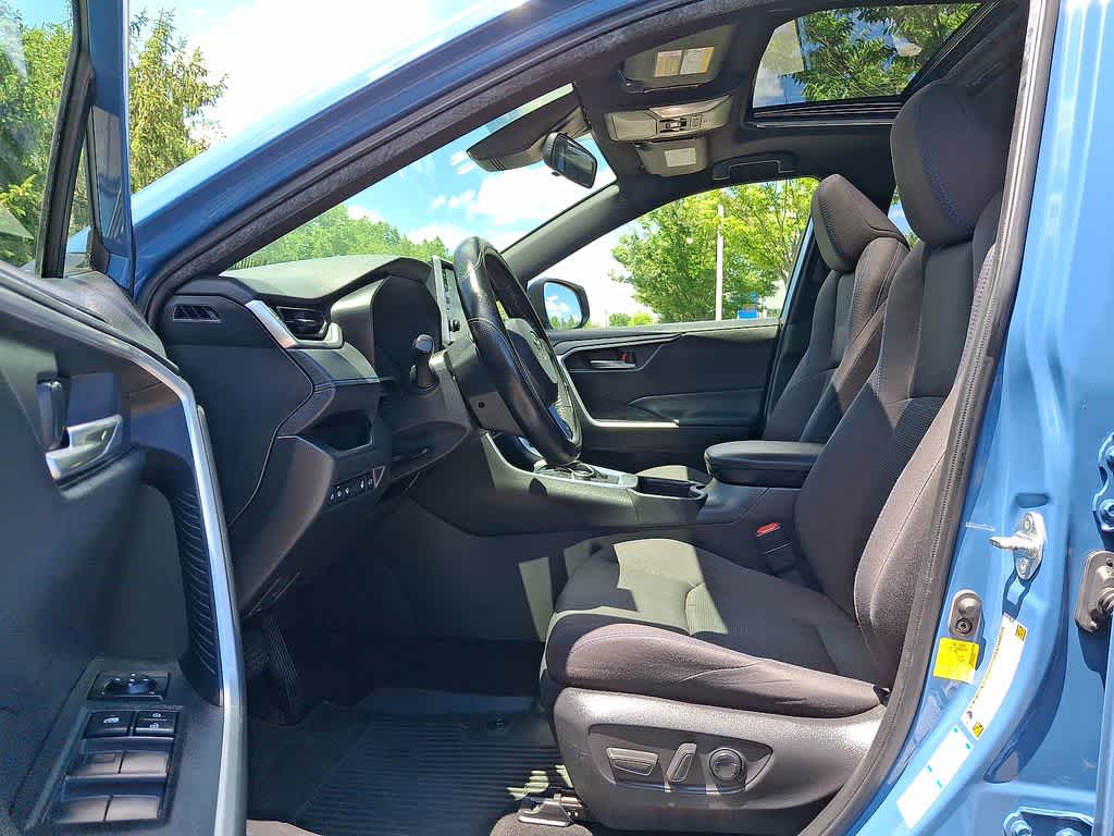 2022 Toyota RAV4 Hybrid SE