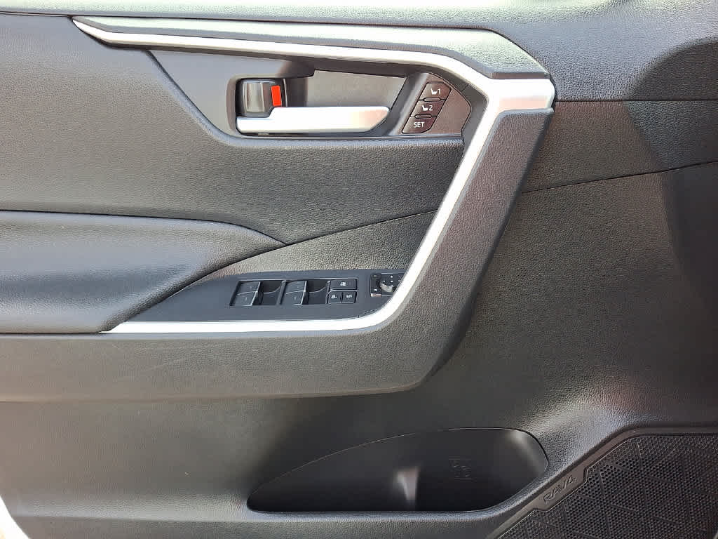 2025 Toyota RAV4 Hybrid XLE Premium
