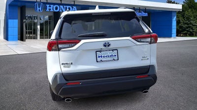 2021 Toyota RAV4 Hybrid XLE