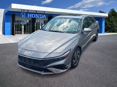 2025 Hyundai Elantra Limited