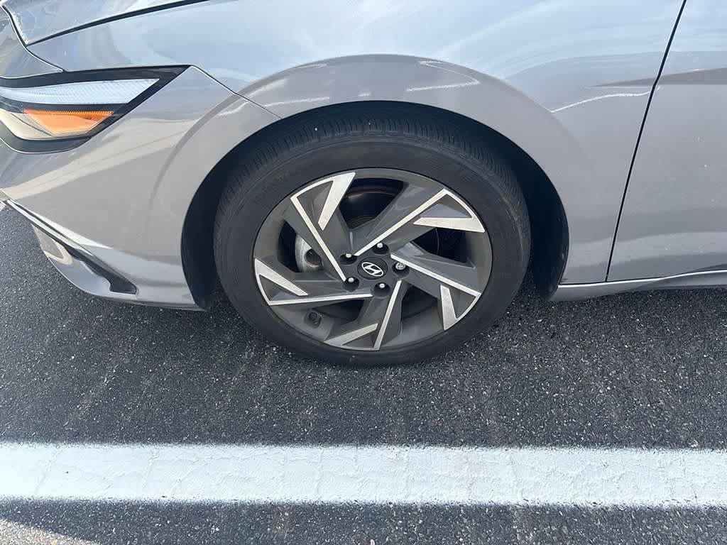 2025 Hyundai Elantra Limited