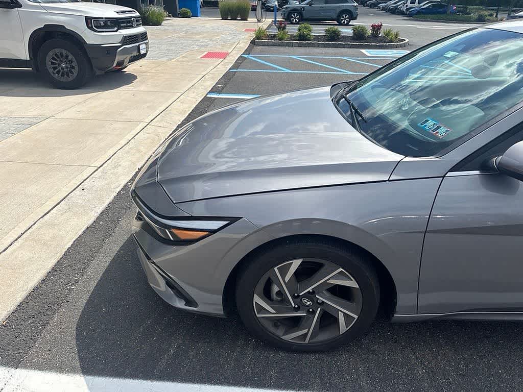 2025 Hyundai Elantra Limited