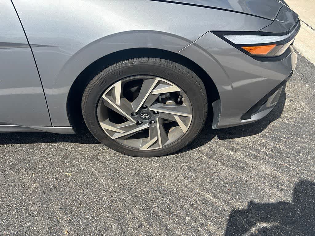 2025 Hyundai Elantra Limited