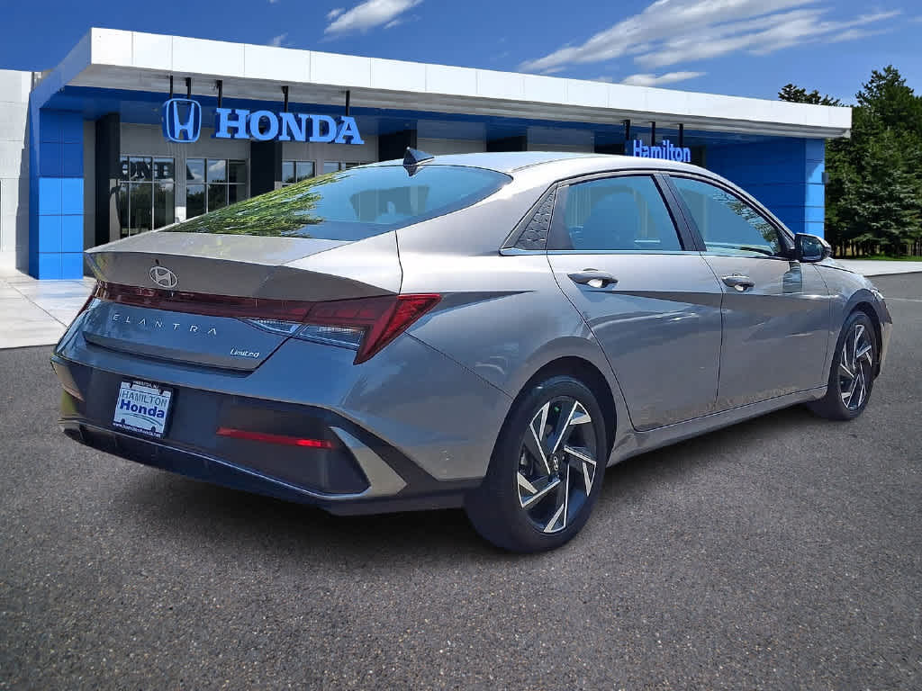2025 Hyundai Elantra Limited