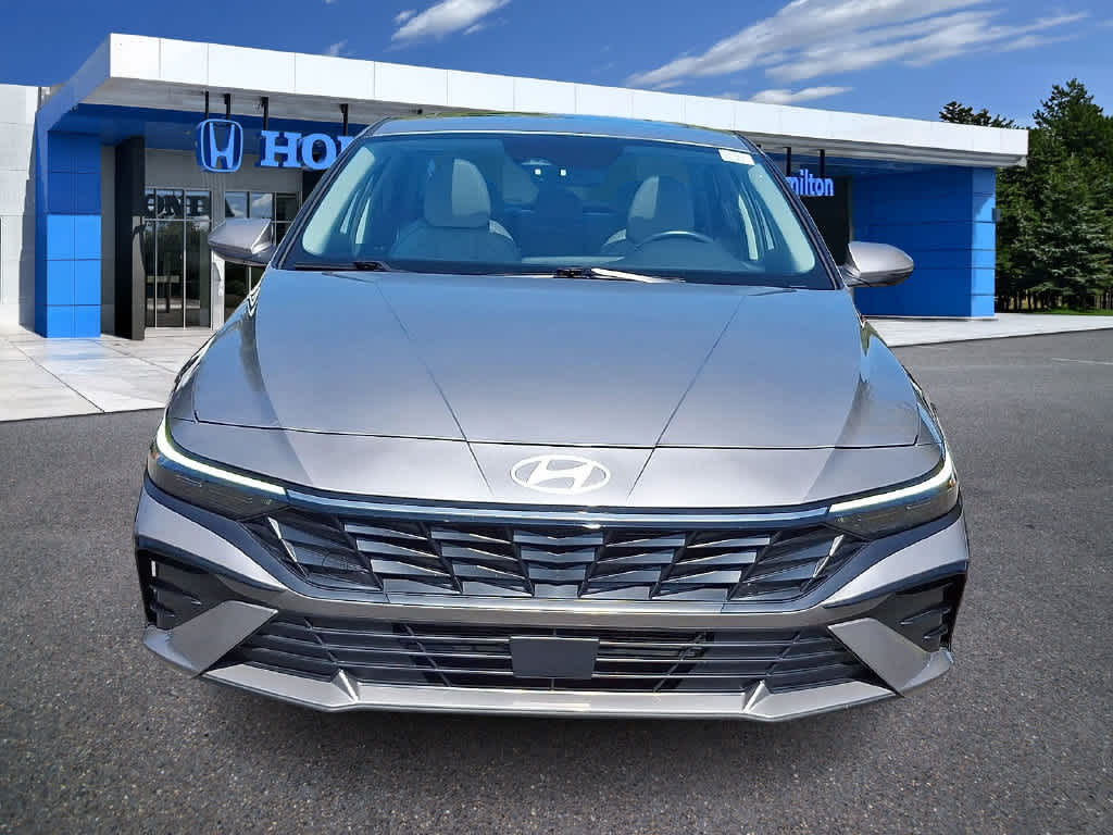 2025 Hyundai Elantra Limited
