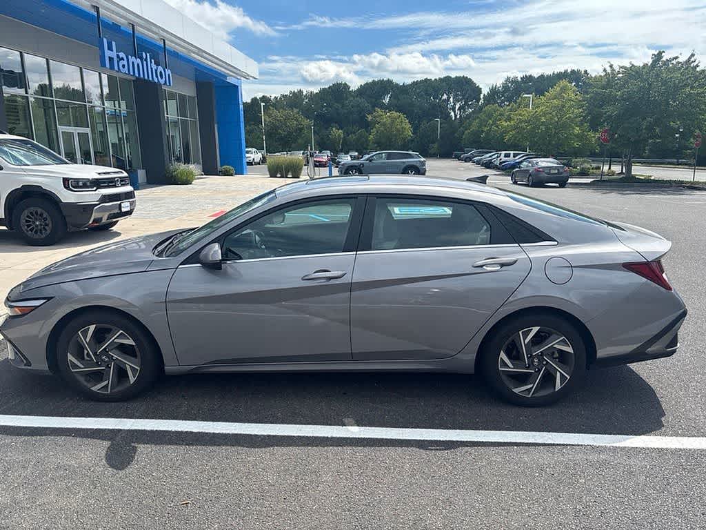 2025 Hyundai Elantra Limited