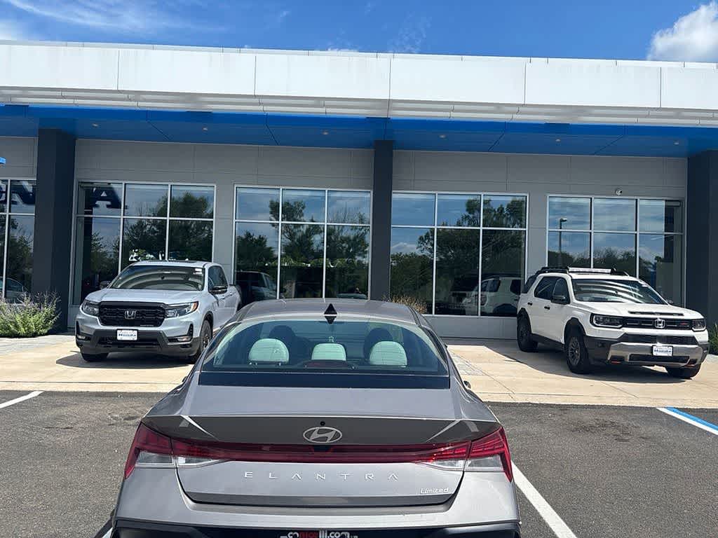 2025 Hyundai Elantra Limited