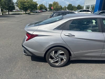 2025 Hyundai Elantra Limited