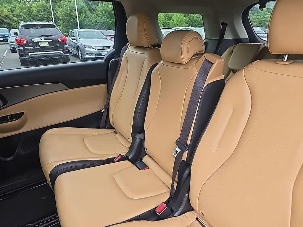 2022 Kia Carnival LXS