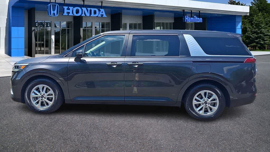 2022 Kia Carnival LXS