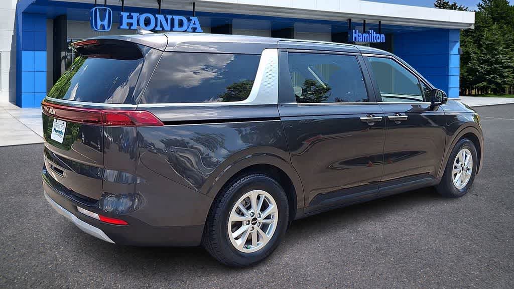 2022 Kia Carnival LXS