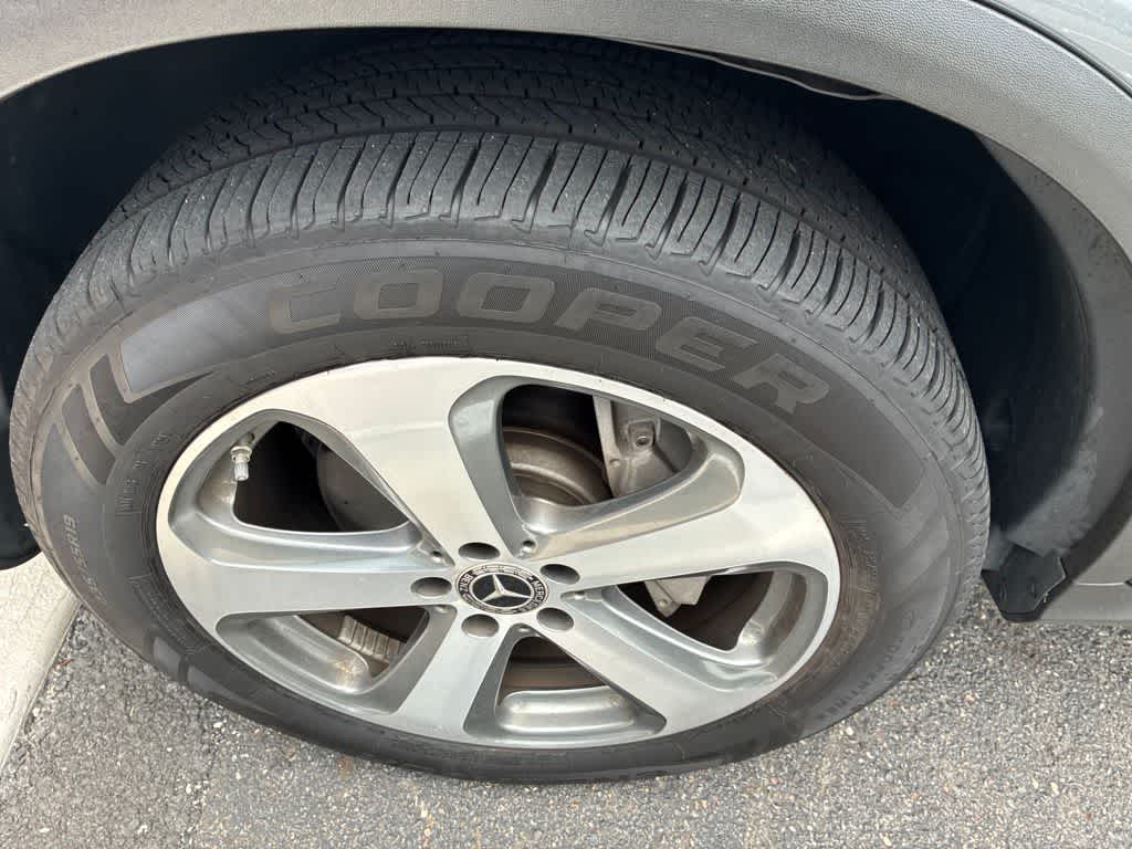 2021 Mercedes-Benz GLC 300 GLC 300