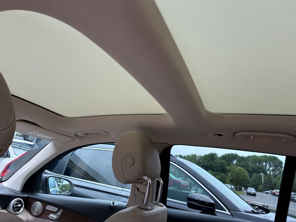 2021 Mercedes-Benz GLC 300 GLC 300