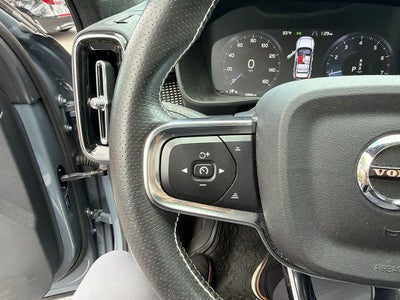2021 Volvo XC40 R-Design