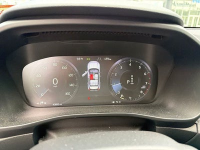 2021 Volvo XC40 R-Design