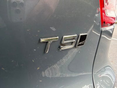 2021 Volvo XC40 R-Design