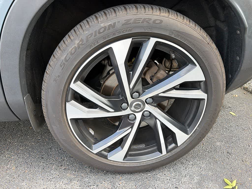 2021 Volvo XC40 R-Design