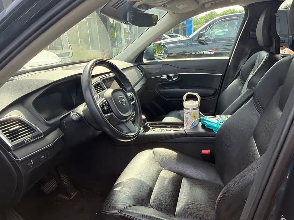 2020 Volvo XC90 Momentum